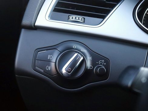 Used 2013 Audi A4 2.0T Premium Plus w/ Premium Plus Pkg image 23