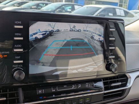 Used 2024 Toyota Sienna LE image 22