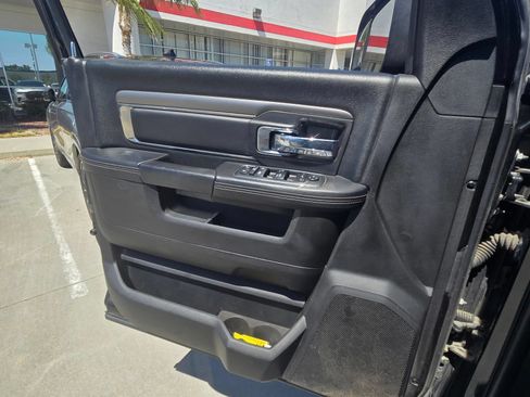 Used 2018 RAM 2500 Laramie w/ Sport Appearance Group AWD/4WD image 18