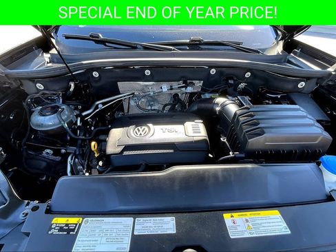 Used 2021 Volkswagen Atlas Cross Sport SE image 30