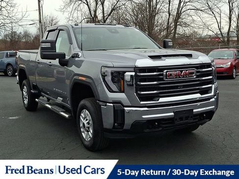 Used 2024 GMC Sierra 2500 SLE w/ SLE Value Package; image 2