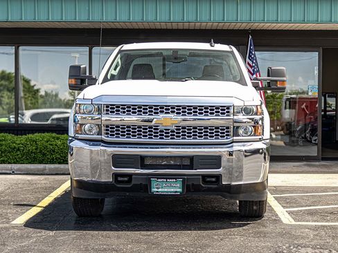 Used 2019 Chevrolet Silverado 2500 W/T AWD/4WD image 2