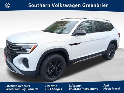 New 2025 Volkswagen Atlas Peak Edition SE