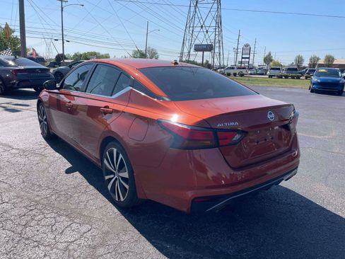 Used 2021 Nissan Altima 2.5 SR image 3