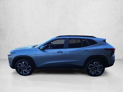 Used 2024 Chevrolet Trax RS w/ Sunroof Package image 9