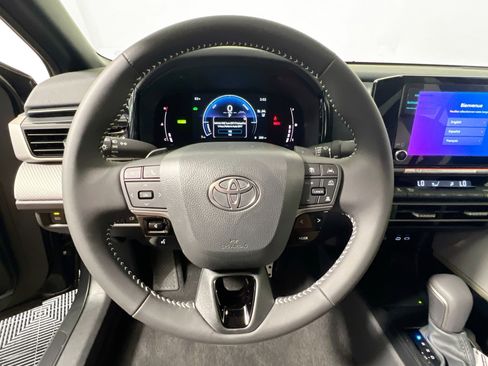 New 2026 Toyota Camry SE FWD image 17