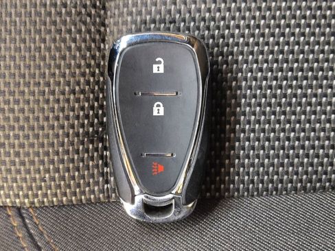 Used 2018 Chevrolet Traverse LS AWD/4WD image 32