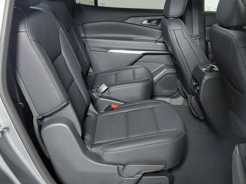 Used 2025 Chevrolet Traverse LT AWD/4WD image 20