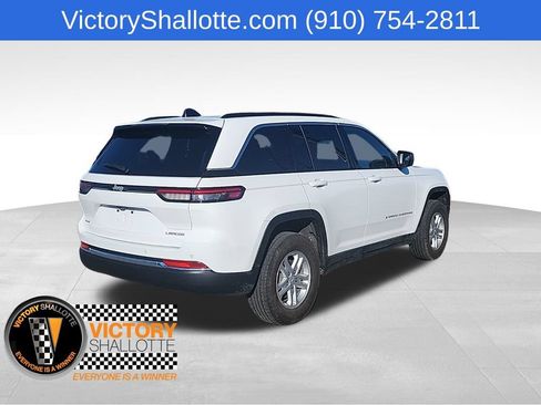 Certified 2025 Jeep Grand Cherokee Laredo AWD/4WD image 25
