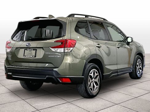Used 2020 Subaru Forester Premium w/ Popular Package #1 AWD/4WD image 11