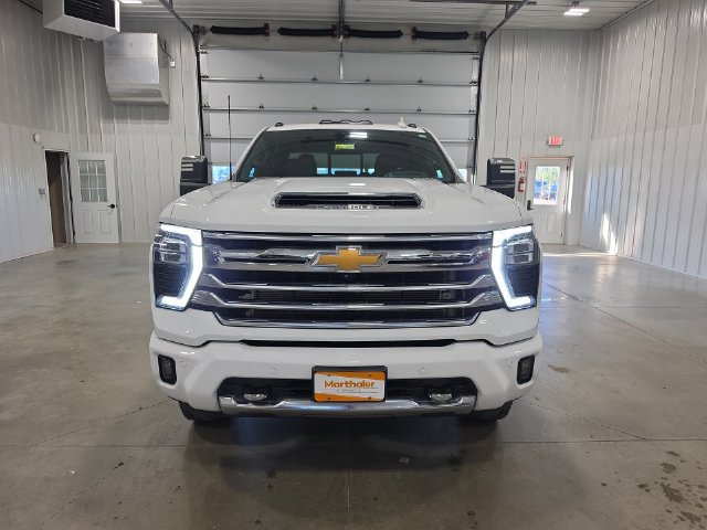 Used 2024 Chevrolet Silverado 3500 High Country w/ Technology Package AWD/4WD image 3