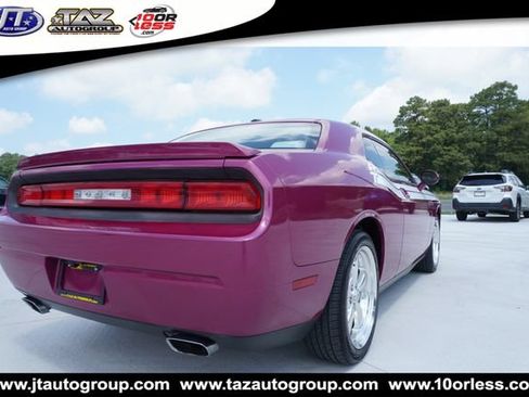 Used 2010 Dodge Challenger R/T RWD image 7