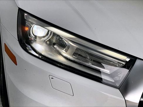 Used 2019 Audi Q5 2.0T Premium image 36