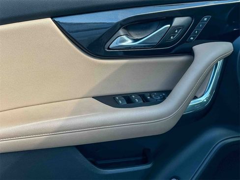 Used 2020 Chevrolet Blazer Premier w/ Driver Confidence II Package image 16