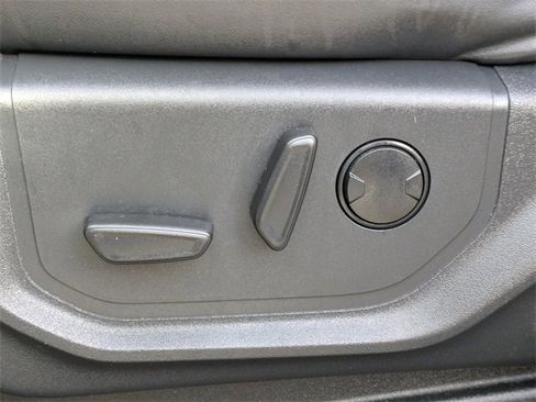 Used 2024 Ford Expedition XLT image 23