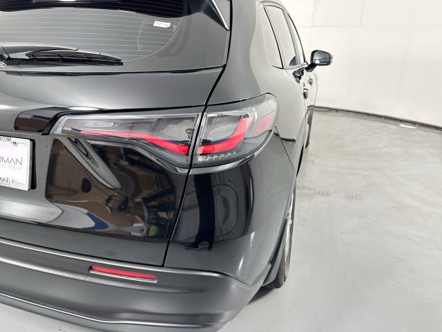 Used 2025 Honda HR-V LX image 31