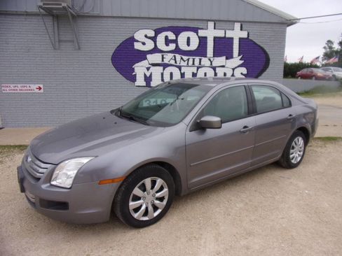 Used 2006 Ford Fusion SE FWD image 1