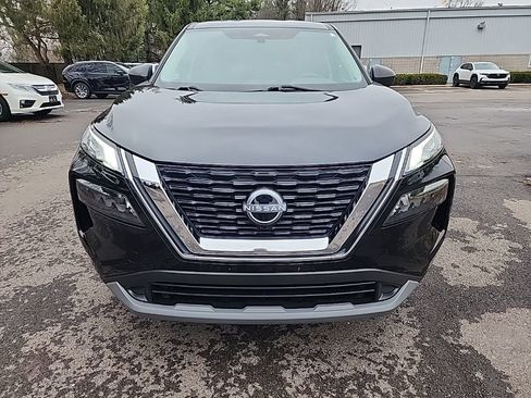 Used 2023 Nissan Rogue S image 2