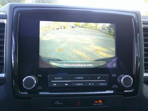 Used 2024 Nissan Frontier SL w/ Technology Package image 14