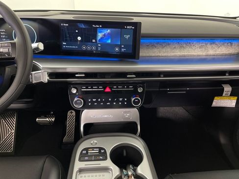 New 2026 Hyundai Ioniq 9 Calligraphy AWD/4WD image 16