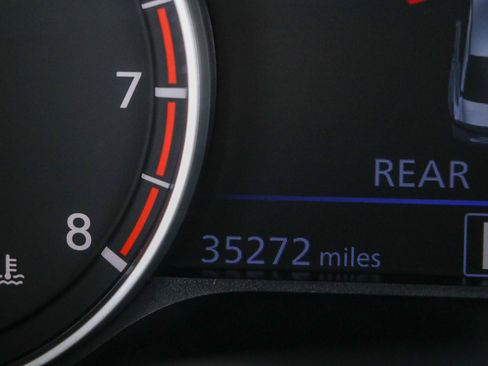Used 2024 Nissan Altima 2.5 SR FWD image 16