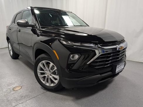 New 2026 Chevrolet TrailBlazer LS w/ LS Convenience Package FWD image 2