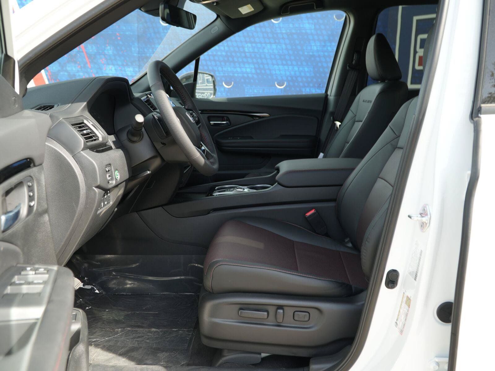 New 2026 Honda Ridgeline Black Edition image 15
