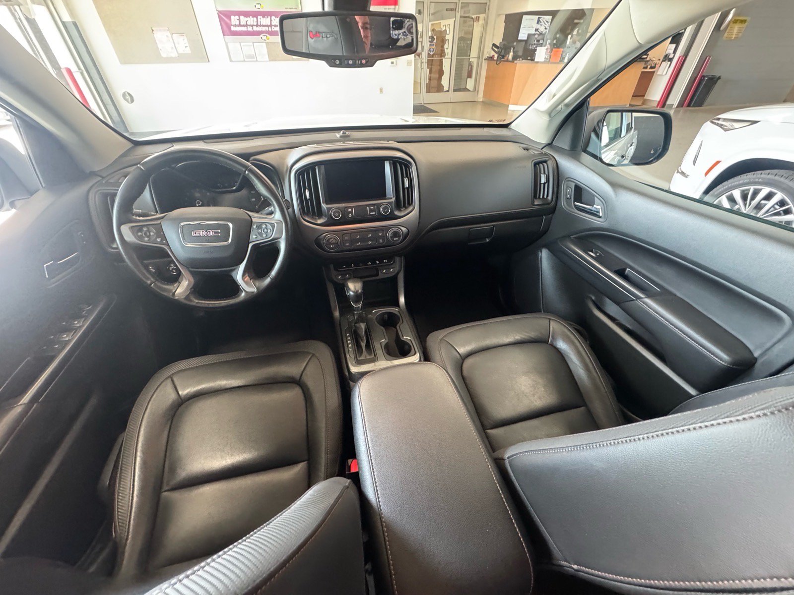 Used 2022 GMC Canyon AT4 w/ Trailering Package AWD/4WD image 14