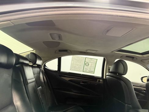 Used 2014 Lexus LS 600h L image 16