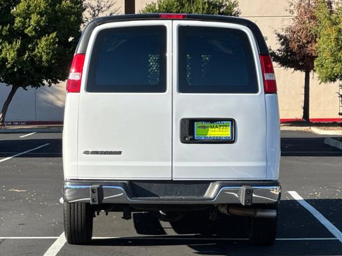 Used 2024 Chevrolet Express 2500 w/ Driver Convenience Package RWD image 12