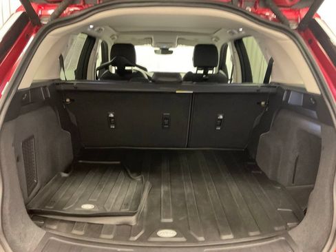 Used 2025 Land Rover Discovery Sport S AWD/4WD image 9