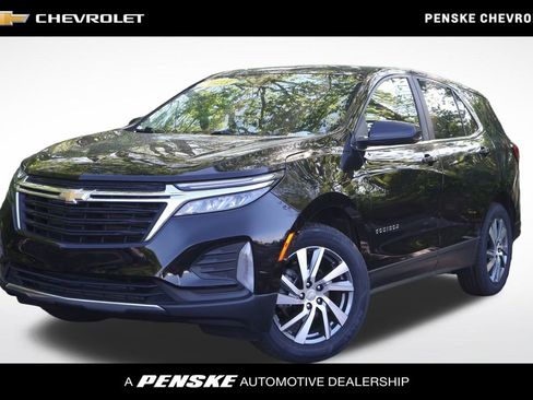 Used 2023 Chevrolet Equinox LT AWD/4WD image 1