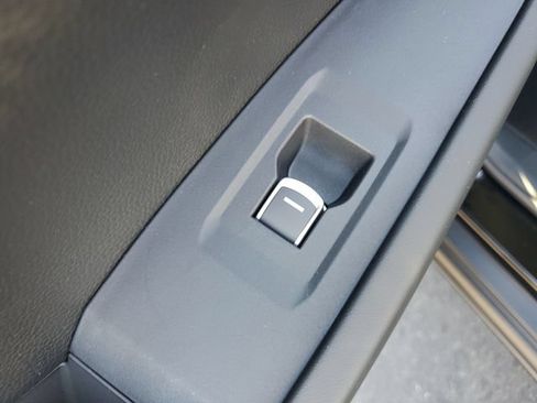 Used 2023 Honda Accord LX image 14