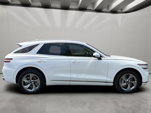 Certified 2026 Genesis GV70 2.5T AWD/4WD image 6