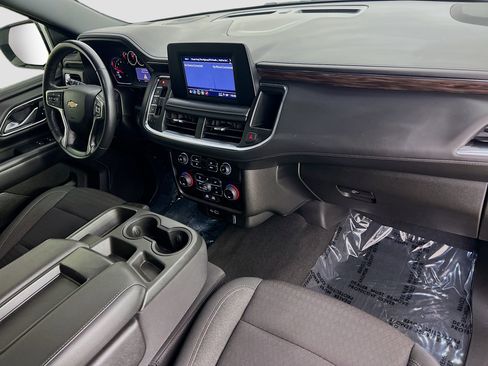 Used 2022 Chevrolet Suburban LS w/ Driver Alert Package image 29