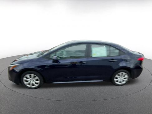 Used 2025 Toyota Corolla LE image 9