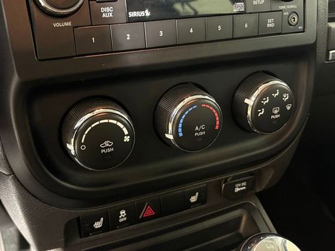 Used 2017 Jeep Patriot Latitude image 23