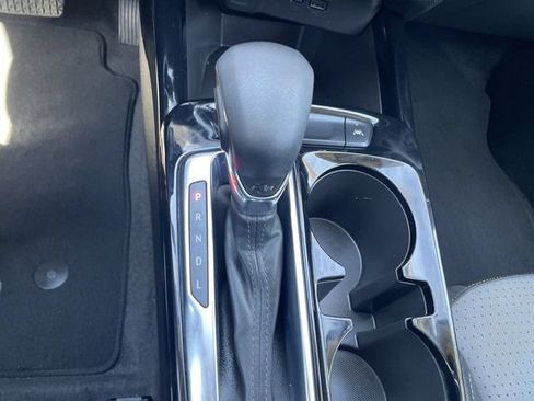 Used 2025 Chevrolet Trax LT FWD image 15