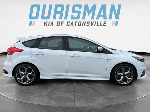 Used 2018 Ford Focus ST w/ Equipment Group 401A image 7