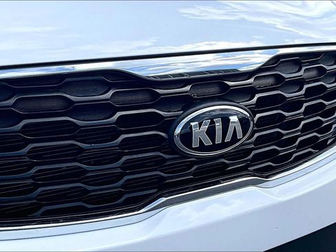 Used 2020 Kia Sorento LX FWD image 30