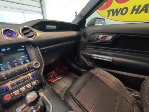 Used 2018 Ford Mustang GT Premium w/ GT Performance Package RWD image 28