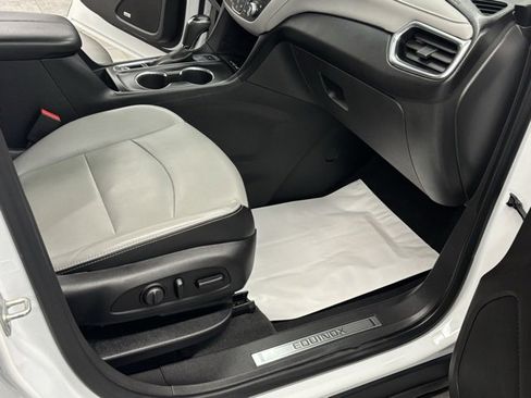 Used 2020 Chevrolet Equinox Premier image 39