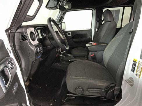 Used 2024 Jeep Wrangler Unlimited AWD/4WD image 11