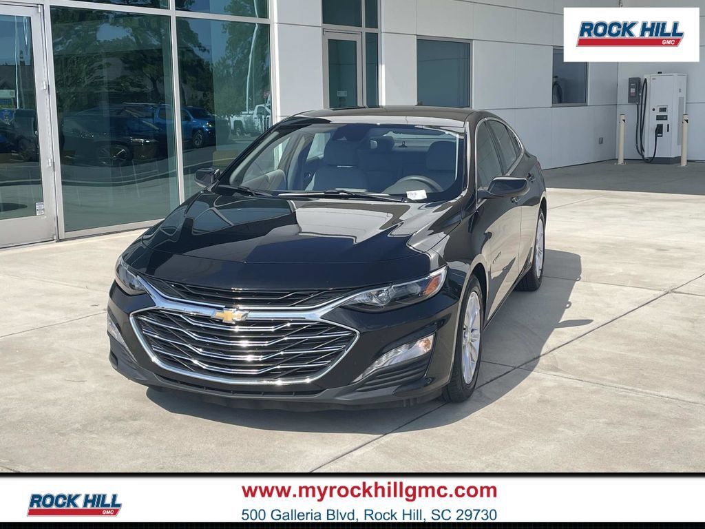 Used 2025 Chevrolet Malibu LT FWD image 1