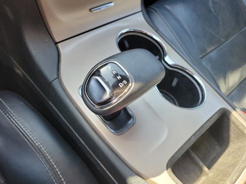 Used 2015 Jeep Grand Cherokee Limited w/ Luxury Group II image 30