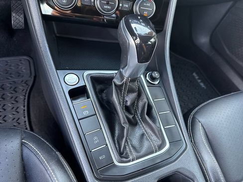 Used 2022 Volkswagen Jetta SE FWD image 22