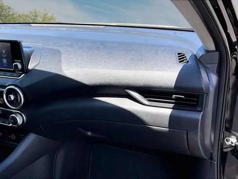 Certified 2025 Nissan Sentra S FWD image 24