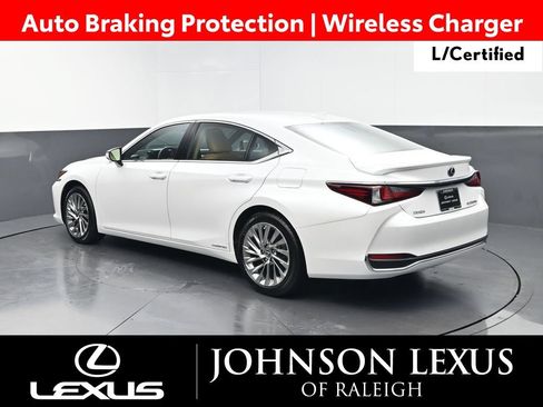 Certified 2022 Lexus ES 300h Ultra Luxury w/ Accessory Package 2 FWD image 7