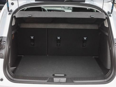 New 2026 Chevrolet Trax LT w/ Sunroof Package image 26