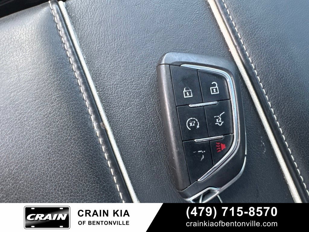Used 2023 Cadillac Escalade Sport Platinum w/ LPO, ONYX Package AWD/4WD image 22
